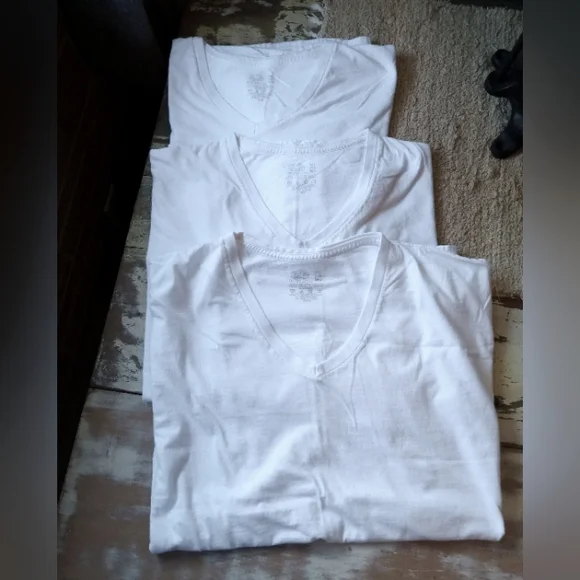 3 Pack Fruit Of the Loom Men's White V Neck Tee Shirts Size 3XL - Picture 1 of 6